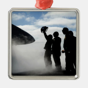 Adorno Metálico Un miembro de equipo de la cubierta de vuelo