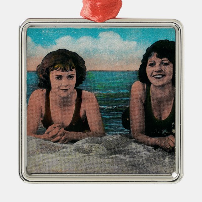 Adorno Metálico Un par de Queens en la playa, parque del océano (Frente)