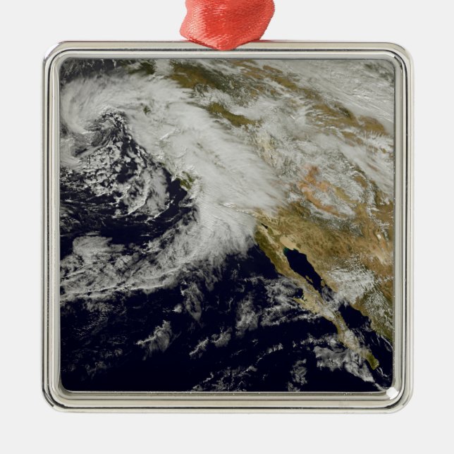 Adorno Metálico Una serie de fuertes tormentas con vientos feroces (Frente)