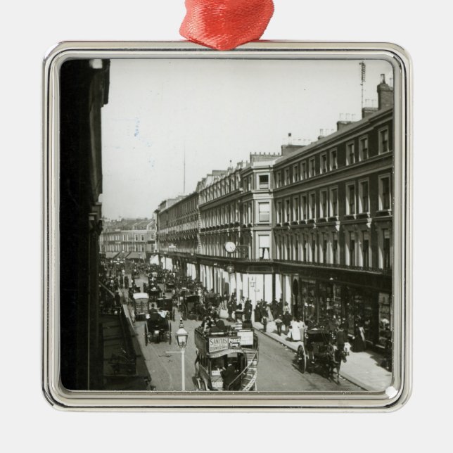 Adorno Metálico Una vista de la arboleda de Westbourne, Londres (Frente)