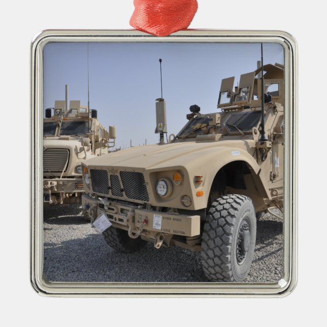 Adorno Metálico Vehículo protegido contra emboscadas M-ATV resiste (Frente)