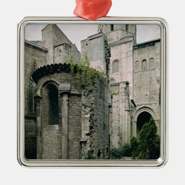 Adorno Metálico Vista exterior del apsidiole de la abadía (Frente)