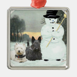 Adorno Metálico Westie y Scottie construyen un muñeco de nieve
