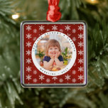 Adorno Metálico Winter Snowflakes foto Abuela<br><div class="desc">Winter Snowflakes Photo Love You Grandma and Grandpa incluye tu foto favorita rodeada de copos de nieve. Ornament se personaliza con el nombre. Todo el texto es editable. Nuestra plantilla de ornamentos hace que sea muy sencillo personalizar tu ornamento. Si desea personalizarlo más, utilice el enlace "personalizar más". El ornamento...</div>