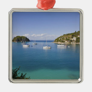 Adorno Metálico Yates anclados, Lakka, Paxos, Grecia