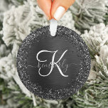 Adorno Monograma de espuma de Purpurina negro personaliza<br><div class="desc">Personaliza fácilmente este elegante diseño de ornamento con un purpurina de imitación negro brillante sobre un fondo metálico negro cepillado.</div>