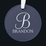 Adorno Monograma y nombre del guión personalizado azul de<br><div class="desc">El Monograma y Regalo de nombres personalizados incluye un monograma personalizado en blanco clásico estilo de fuente y nombre en blanco clásico estilo de fuente serif sobre fondo azul marino. Perfecto para vacaciones,  reuniones familiares y cualquier ocasión especial.</div>