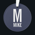 Adorno Monograma y nombre personalizados negrita moderno<br><div class="desc">Moderno diseño monograma negro y blanco negrita con monograma personalizado y nombre en negrita moderno estilo de letra sans serif. Perfecto como accesorios modernos de decoración loft/casa minimalista esta temporada de vacaciones.</div>