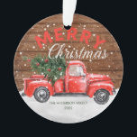 Adorno Navidades de Camión Rojo Vintage<br><div class="desc">El adorno navideño del camión rojo vintage es una forma festiva de añadir color y decoración a tu árbol. Personaliza con tu apellido y año.</div>