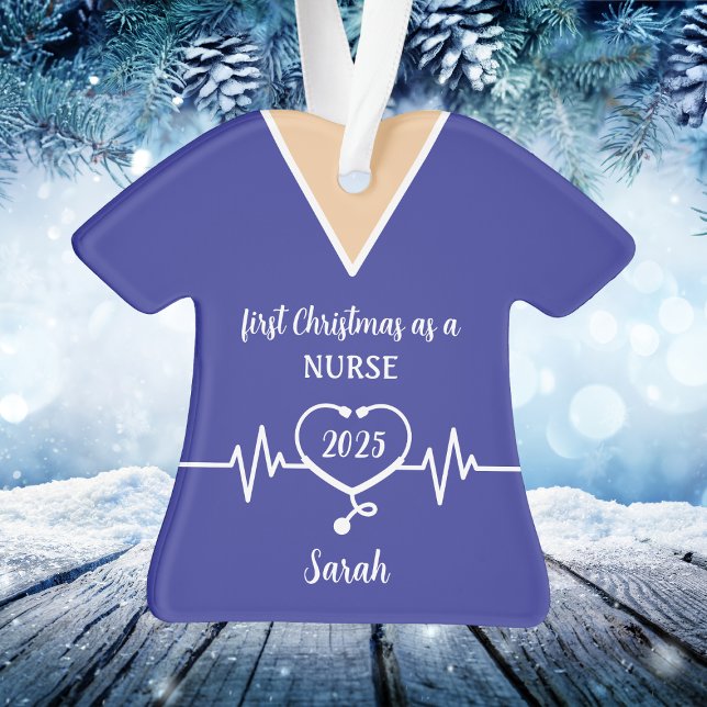 Adorno Navidades de enfermeras con crubos azules (Personalized Nurse Blue Scrubs Christmas Ornament
)