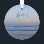 Adorno Newport Beach California Ocean Sunrise Blue<br><div class="desc">Newport Beach California Ocean Sunrise BlueHermosa fotografía de Newport beach sunrise. Puedes sentirte sentado en paz y serenidad mientras el pájaro vuela por el aire y la brisa del océano fluye sobre tu cara. Escuche las ondas luminosas mientras entran y recuerde unas vacaciones que alguna vez tuvo. A medida que...</div>