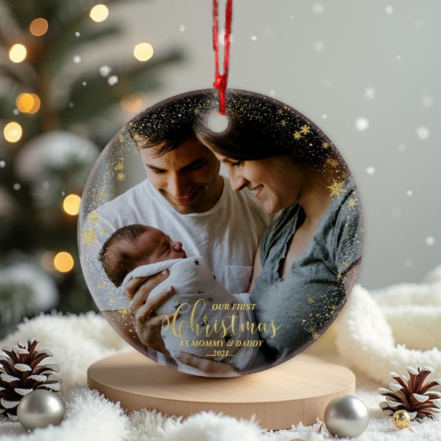 Adorno Nuestra primera navidad como foto dorada de mamá y (Subido por el creador)