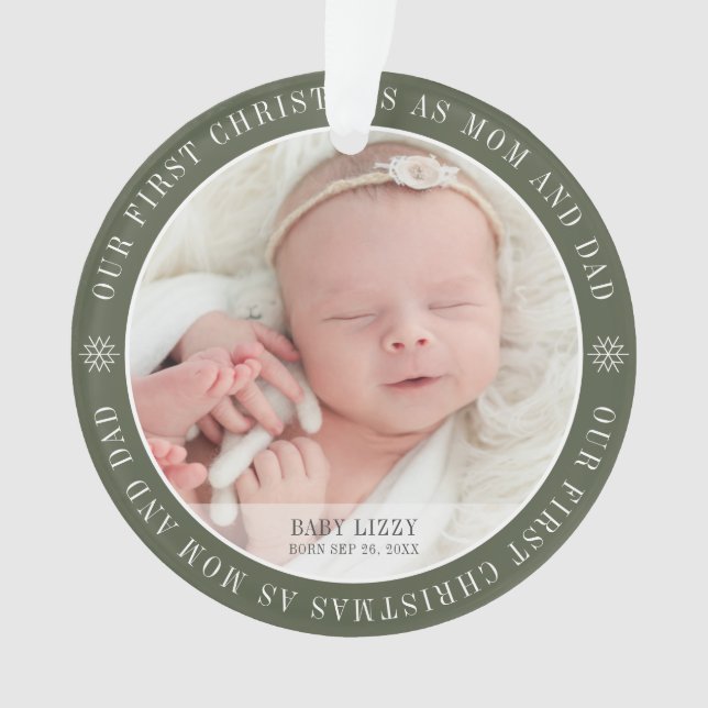 Adorno Nuestra Primera Navidad Como Mamá Y Papá Modernos  (Anverso)