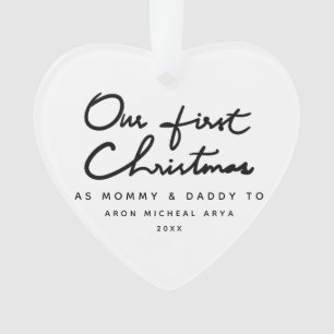 Adorno Nuestro primer navidad como moda de la momia y del