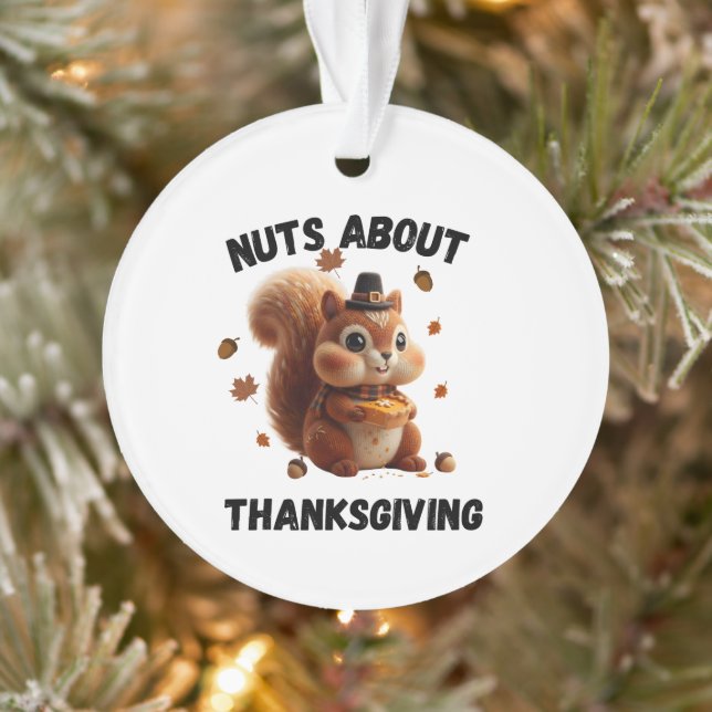 Adorno Nuts About Pie – Cute Yarn Squirrel Thanksgiving  (Árbol)