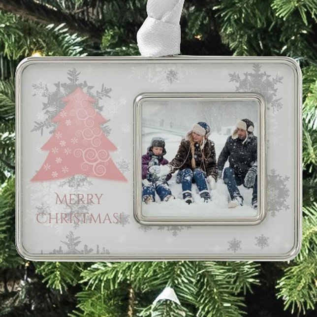 Adorno Ornamento de árbol de navidad rosado con marco (Pink Festive Christmas Tree Framed Ornament)