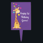 Adorno Para Tarta Giraffe Kids Birthday Fiesta Cute<br><div class="desc">¡Esta adorable jirafa está aquí para el cumpleaños de su hijo! ¡Funciona bien para una fiesta de primer cumpleaños de niños lindos, un fiesta de zoológico o sólo un niño que ama las jirafas a cualquier edad! ¡El adorable bebé animal está usando un pequeño gorra fiesta para ayudar a celebrar!...</div>