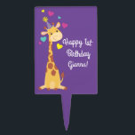 Adorno Para Tarta Giraffe Kids Birthday Fiesta Cute<br><div class="desc">¡Esta adorable jirafa está aquí para el cumpleaños de su hijo! ¡Funciona bien para una fiesta de primer cumpleaños de niños lindos, un fiesta de zoológico o sólo un niño que ama las jirafas a cualquier edad! ¡El adorable bebé animal está usando un pequeño gorra fiesta para ayudar a celebrar!...</div>