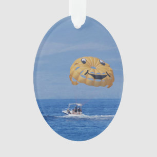 Adorno Parasailing