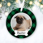 Adorno Personalizado de Buffalo Verde Mascota Perro Cacho<br><div class="desc">Personalice este diseño festivo de adorno de manchas de búfalo verde y negro con una foto de su perro cachorro con su nombre en la placa de monograma de hueso de perro. Un gran regalo para los amantes del perro, para celebrar la primera Navidad de un cachorro o para apreciar...</div>