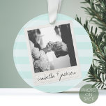 Adorno Personalizado de fotograma retro fotográfico de In<br><div class="desc">Un regalo perfecto para la novia y el novio o para un regalo de aniversario. Añadir 1 imagen a este marco hipster y nombres y fechas personalizados para hacer un recuerdo perfecto.</div>