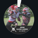 Adorno Personalizado Lacrosse Collage de fotos Nombre del<br><div class="desc">Muestra el orgullo de tu equipo con este personalizado de lacrosse y diseño de fotos de bolas con tus fotos subidas y texto personalizado. Añade el nombre del jugador o el nombre del equipo, año o número de camiseta. Hace un gran regalo de fin de temporada o un regalo de...</div>