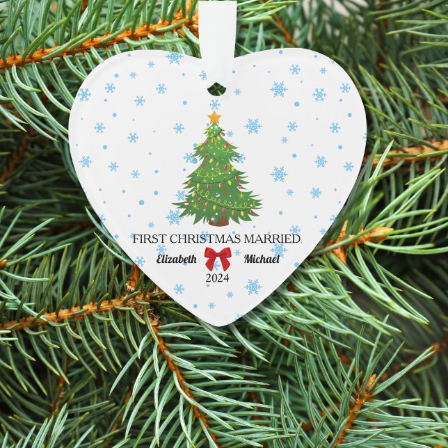 Adorno Primera Navidad Casada 2024 Pareja Personalizado A (First Christmas Married 2024 Custom Couple Acrylic Ornament)