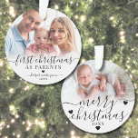 Adorno Primera Navidad como padres Recién nacido 2 Foto<br><div class="desc">Primera Navidad Como Padres Recién nacido 2 Ornamento De Foto. Celebra la alegría de tu primera temporada de vacaciones como nuevos padres con este elegante adorno personalizado. La parte delantera incluye una preciada foto de su bebé o un momento dulce de los padres con su recién nacido, bellamente adornado con...</div>