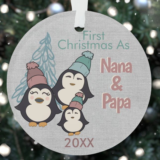 Adorno Primera Navidad: Nana y Papa se burlan de la famil (Subido por el creador)