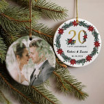 Adorno Regalos de Navidades en el 20° aniversario del Bod<br><div class="desc">Ornamento de los Navidades del 20° aniversario del Boda</div>
