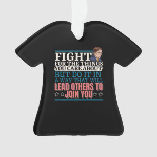 Adorno Ruth Bader Ginsburg Lidera a Otros para Unirse a T