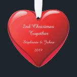 Adorno Segundo rojo lindo del corazón 2019 del navidad<br><div class="desc">Diseñado para el navidad 2019,  éste se diseña con diseño rojo romántico lindo del corazón en fondo rojo sólido y las plantillas personalizadas del texto para incorporar sus nombres. Perfeccione el regalo romántico para los pares que celebran su 2do navidad junto.</div>