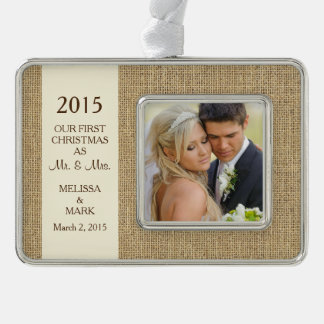 Adorno Sr. y Sra. First Christmas Photo Rustic Burlap