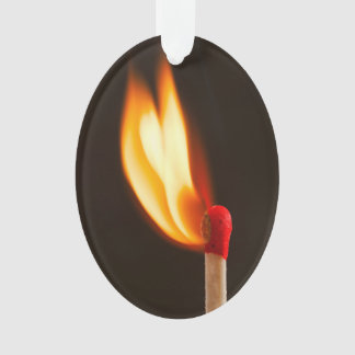 Adorno Una llama ardiente