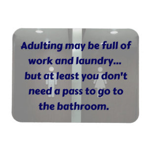 ADULTO: imán de pase en el baño