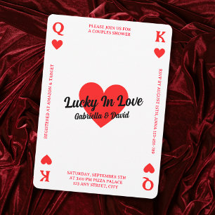 Afortunada En Amor Jugando Tarjeta Corazón Parejas