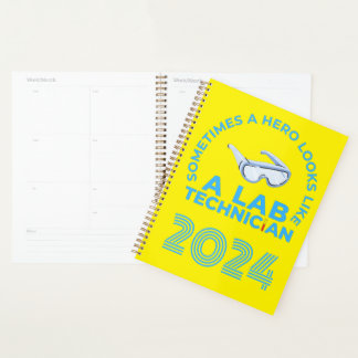 AGENDA A VECES UN HÉROE PARECE UN TÉCNICO DE LABORATORIO