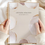 Agenda Abstracto acuarela Glittering Lujo Elegante Oro<br><div class="desc">Aumente su planificación con este diseño de oro de lujo de color agua abstracta. Perfecto para mujeres de negocios, estilistas de cabello y maquilladores, este planificador combina elegancia y funcionalidad. Las lujosas obras de arte de oro y acuarela le dan un toque sofisticado a su organización diaria. Ideal para aquellos...</div>