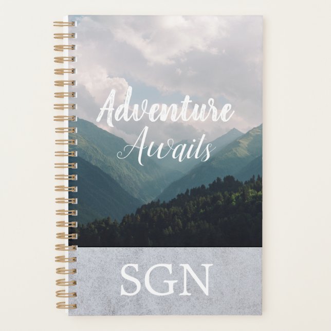 Agenda Adventure Awaits Mountain Valley | Monograma (Anverso)