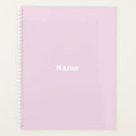 Agenda Aluminio de nombre personalizado rosa claro minima<br><div class="desc">Nombre personalizado color rosa claro minimalista,  texto,  iniciales,  monograma o año personalizado Planner. Texto blanco personalizado sobre fondo de color sólido rosa claro.</div>