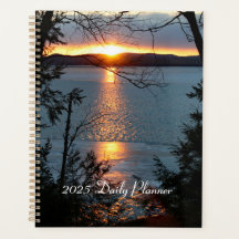 Atardecer sobre Forest Lake Daily Planner