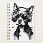 Agenda Auriculares Guay Dog Mascotas cortos Tinta blanca<br><div class="desc">Sube el estilo con este diseño de perro atrevido y artístico. Con unos audífonos de cachorro chillones,  este ostentoso ilustracion blanco y negro combina la música,  la actitud y el arte moderno. Es perfecto para todo aquel que ame los perros,  los latidos y las animaciones expresivas.</div>