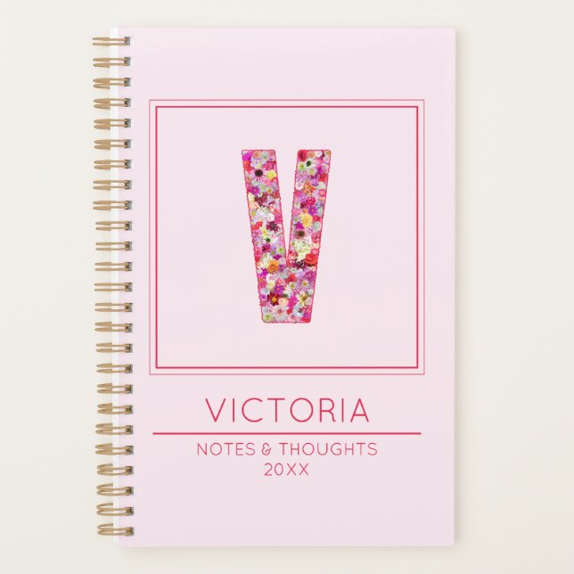 Agenda Baby Pink Monogram Initial Name Letter V (Anverso)