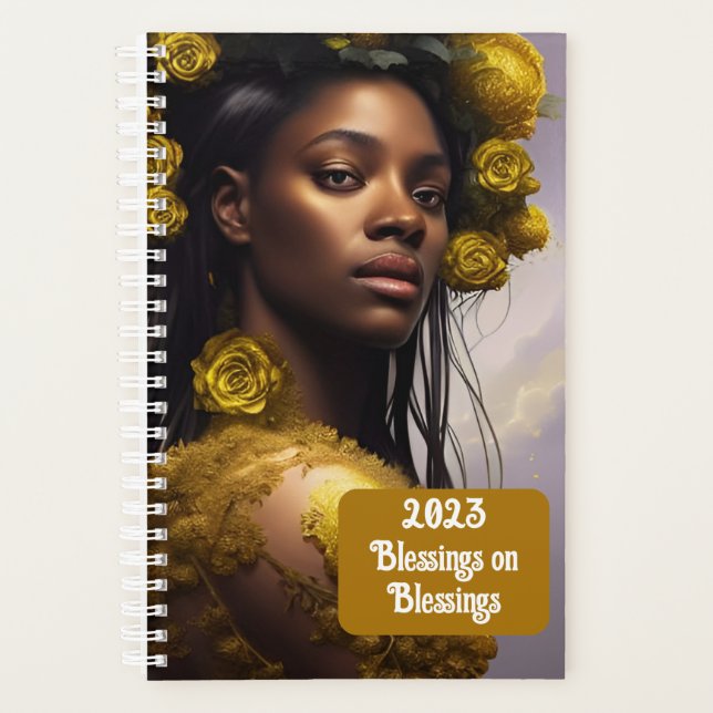 Agenda Black woman white roses and gold embellishments (Anverso)