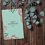 Agenda Boho Wildflowers - Nombre<br><div class="desc">Hermoso planificador boho en verde azul pálido con flores silvestres dibujadas a mano en rosa,  violeta,  melocotón y blanco,  y bayas y hojas. ¡Personaliza con tu nombre!</div>