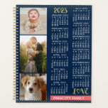 Agenda Calendario 2023 (Consulte Descripción de la versió<br><div class="desc">¿BUSCA LA VERSIÓN 2025 DE ESTE CALENDARIO? | Encuentre todos nuestros calendarios de 2025 en la tienda FancyCelebration aquí ➔ https://www.zazzle.com/store/fancycelebration/products?ps=128&cg=196920781224604082・También puede encontrar todos nuestros calendarios en la colección aquí: https://www.zazzle.com/collections/119258460294242876</div>