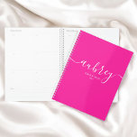 Agenda Caligrafía Planner rosa moderno<br><div class="desc">Nombre de características minimalistas en letra de escritura a mano moderna.</div>