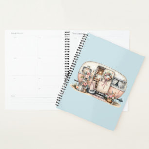 Agenda Camper Boho con corona floral y pasteles rosados