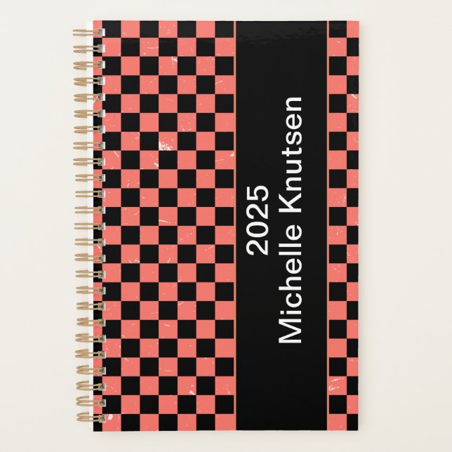 Agenda Checkerboard rosa y negro personalizado 2025 (Anverso)