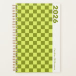 Agenda Cheques Olive Green Lime Personalizado 2025<br><div class="desc">Trae un fresco y retro a su planificación con este planificador de tablero personalizado de 2025 en verde oliva y lima! El audaz patrón de tablero de ajedrez combina tonos de oliva sucia con un verde húmedo para dar un toque divertido y moderno. Personalizar con tu nombre para hacerlo único...</div>